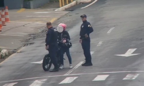 Guarda Municipal de VR auxilia na prisão de mulher com mandado em aberto